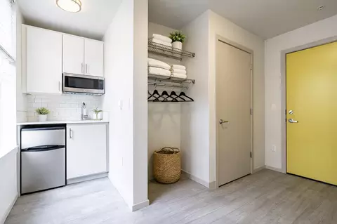 2250 NW Thurman St, Portland, OR 97210