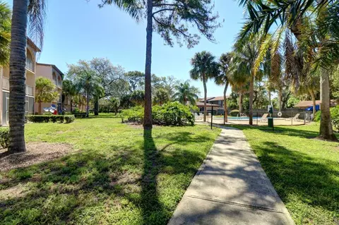 11311 N 22nd St, Tampa, FL 33612 photo 37