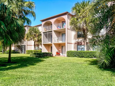 11311 N 22nd St, Tampa, FL 33612 photo 32