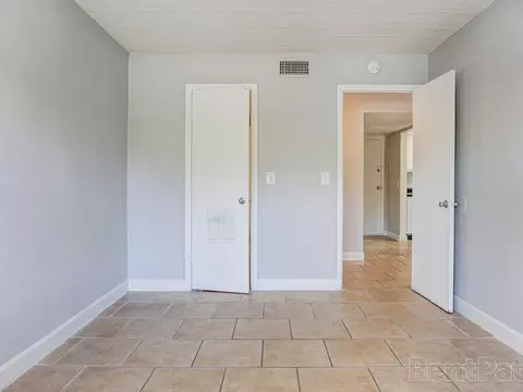 11311 N 22nd St, Tampa, FL 33612 photo 13