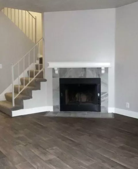 6140 S Vine Park Dr, Murray, UT 84121