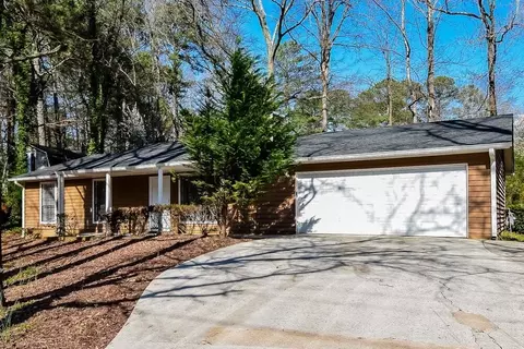 2464 Hewatt Rd, Snellville, GA 30039