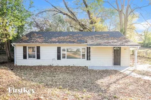 4752 Manse Dr, Forest Park, GA 30297