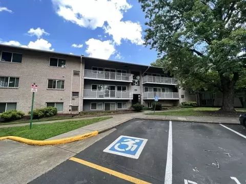 808 Brook Hill Rd #331, Richmond, VA 23227