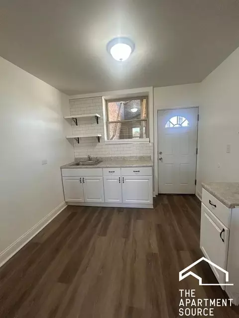 3144 Harlem Ave #2A, Riverside, IL 60546