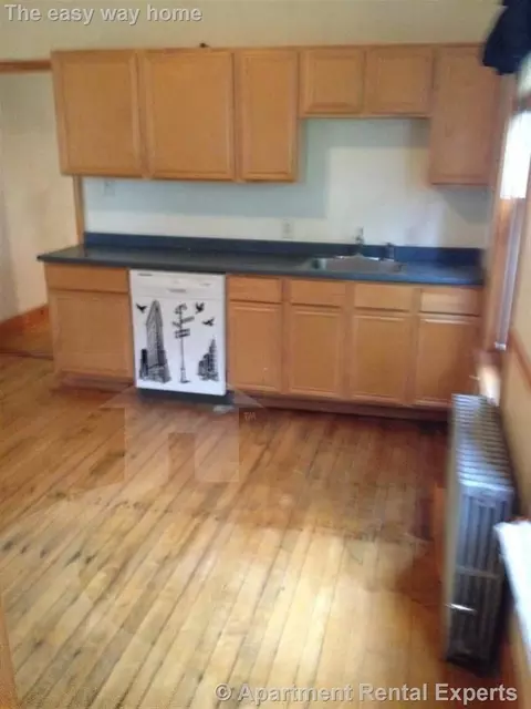 189 Lowell St #1, Somerville, MA 02144