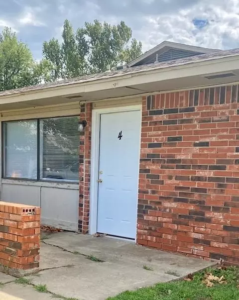 210 North St #4, Minco, OK 73059