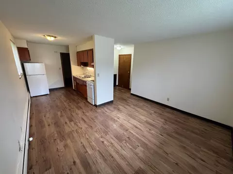 1642 Eustis St #11A, Lauderdale, MN 55108