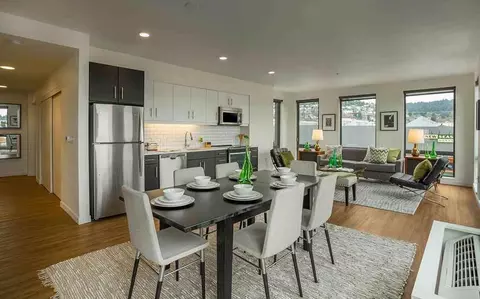 1515 NW 21st Ave, Portland, OR 97209