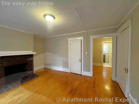 8 Craigie Cir #8, Cambridge, MA 02138