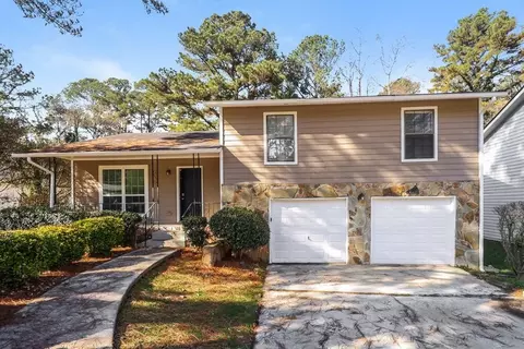 2465 Fairway Cir SW, Atlanta, GA 30331