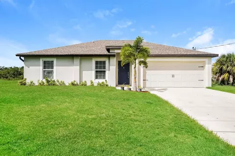 146 Blackstone Dr, Fort Myers, FL 33913