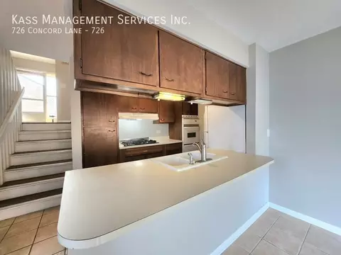726 Concord Ln #726, Barrington, IL 60010