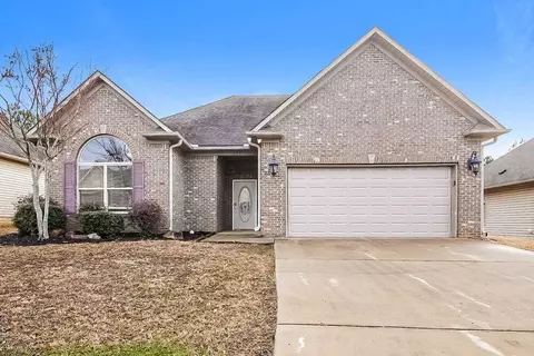 626 Waterford Ln, Calera, AL 35040