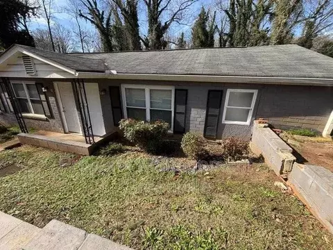 326 Loop St #E, Greenville, SC 29609