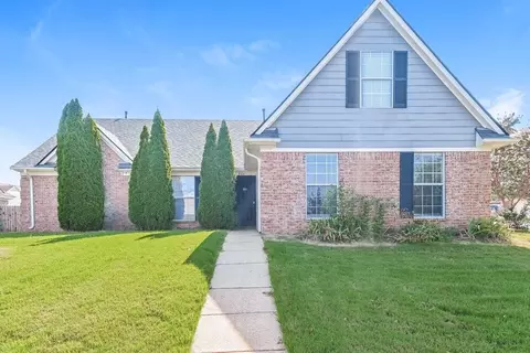 8104 Manhatten Dr, Southaven, MS 38671