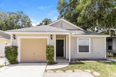 3030 Caroline Crest Dr E, Jacksonville, FL 32225