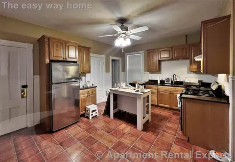 25 Sargent St #1, Cambridge, MA 02140