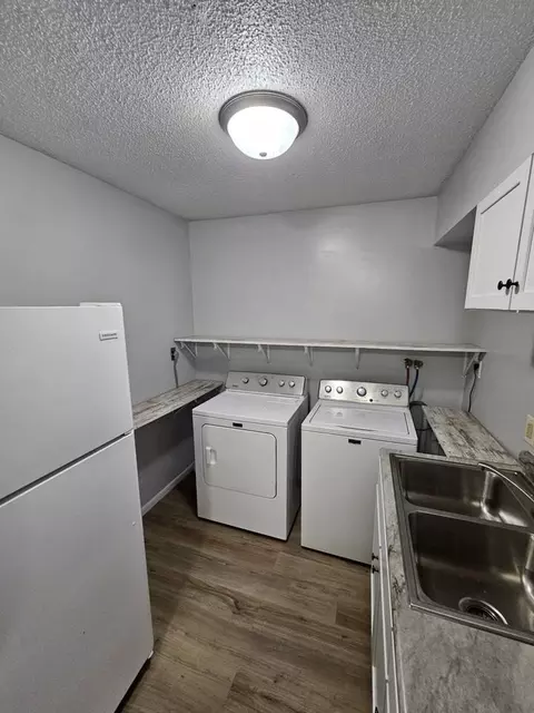 1160 Oakview Dr #5, Saint Charles, MN 55972