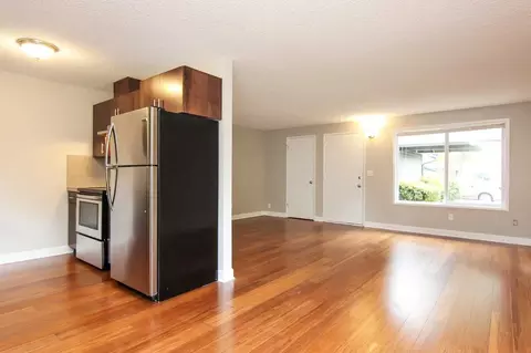 17340 SW Oak St, Aloha, OR 97007