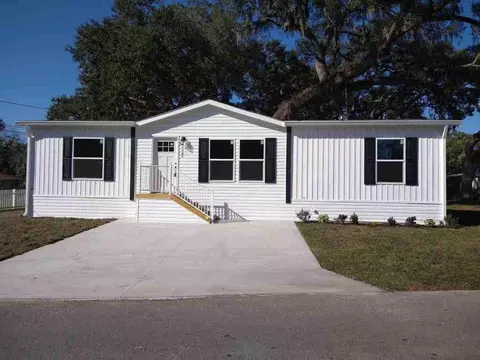 5507 Annette St, Zephyrhills, FL 33542