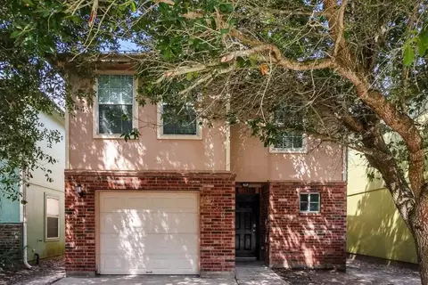 13732 W Cancun Dr, Houston, TX 77045