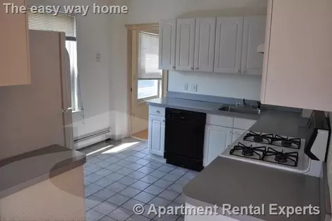 8 Pearl St #2, Medford, MA 02155