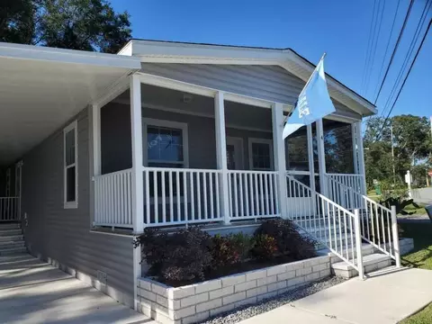 4 Currin Blvd, Mount Dora, FL 32757