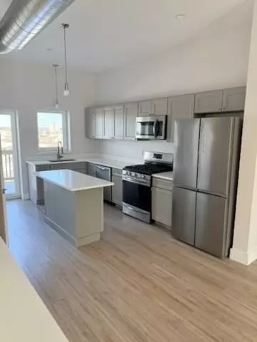 101 Westford St #101-2, Lowell, MA 01851