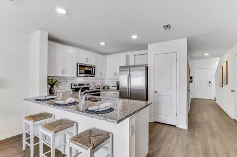32211 Tripp St, Tampa-st. Petersburg, FL 33545