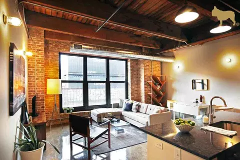 1435 W 15th St #2-1-5, Chicago, IL 60608