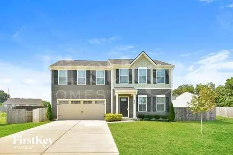 111 Norwich Ct, La Vergne, TN 37086