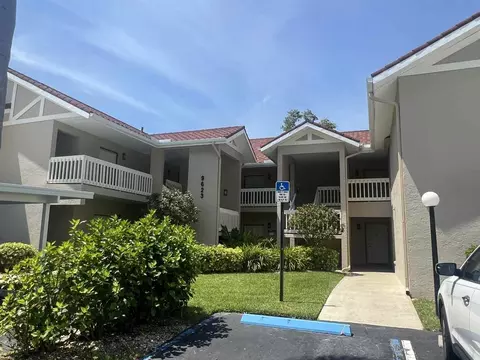 9623 Eaton Gardens Ln # 205, Fort Myers, FL 33919