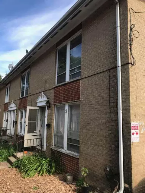 2138 Hebron Ave, Zion, IL 60099