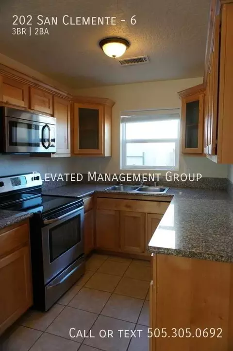 202 San Clemente Ave NW #6, Albuquerque, NM 87107