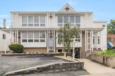 543 Valley Rd #4, Montclair, NJ 07043