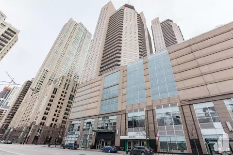 545 N Dearborn St #1611, Chicago, IL 60654