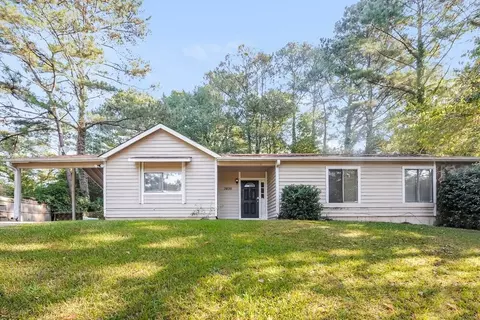 3835 Scarsborough Dr, Lawrenceville, GA 30044