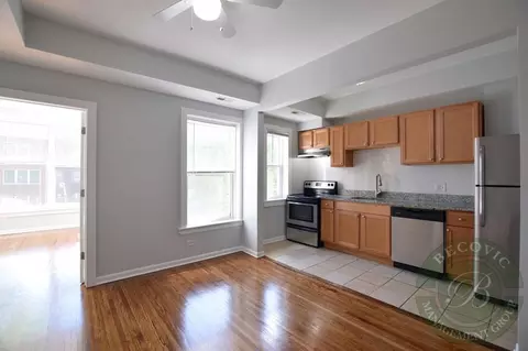 1456 W Fargo Ave, Chicago, IL 60626
