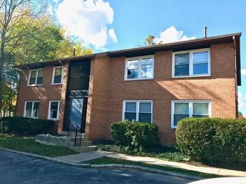356 Mayfield Ave #A, Valparaiso, IN 46383