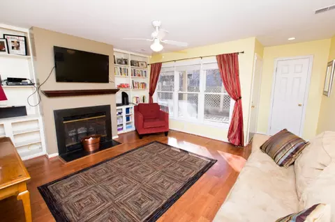 13116 Shadyside Ln, Germantown, MD 20874