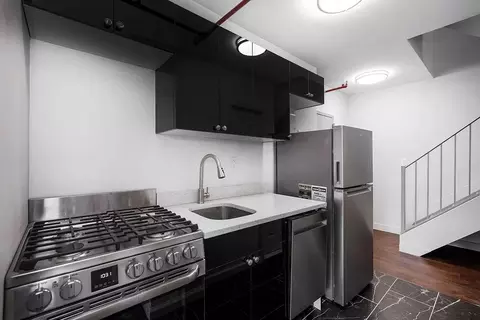 171 Attorney St #6A, New York, NY 10002