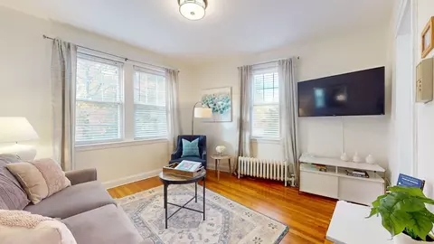 191 Kent St #3, Brookline, MA 02446