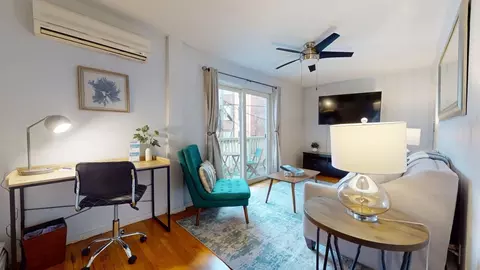 282 Washington St #2, Brookline, MA 02445