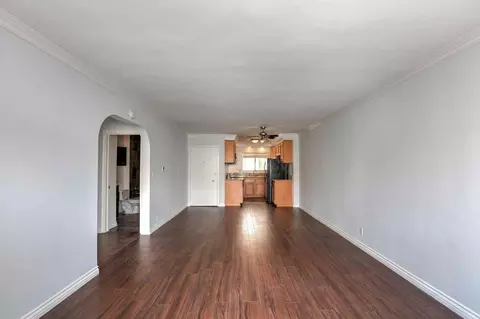 1030 N Orange Grove Ave, West Hollywood, CA 90046