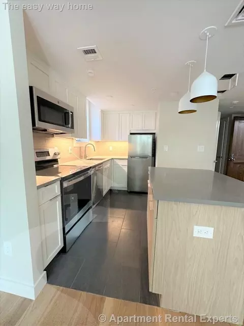 48 Jfk St #5, Cambridge, MA 02138