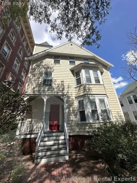 381 Harvard St #1A, Cambridge, MA 02138