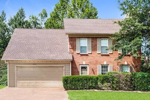 8236 Red Creek Dr, Cordova, TN 38016