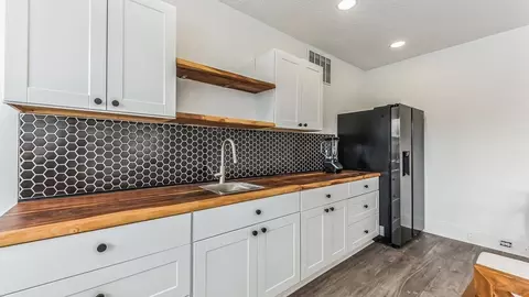 8503 N Tryon St, Charlotte, NC 28262