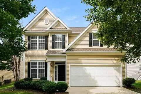 8115 Willowglen Dr, Raleigh, NC 27616